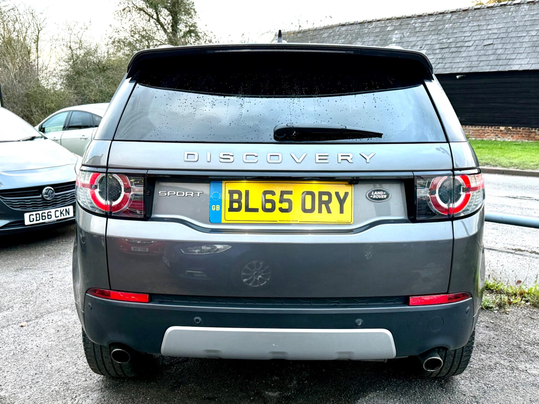 2015 Land Rover Discovery Sport 2.0 TD4 HSE Auto 4WD Euro 6 (s/s) 5dr • 86,302 miles image 14
