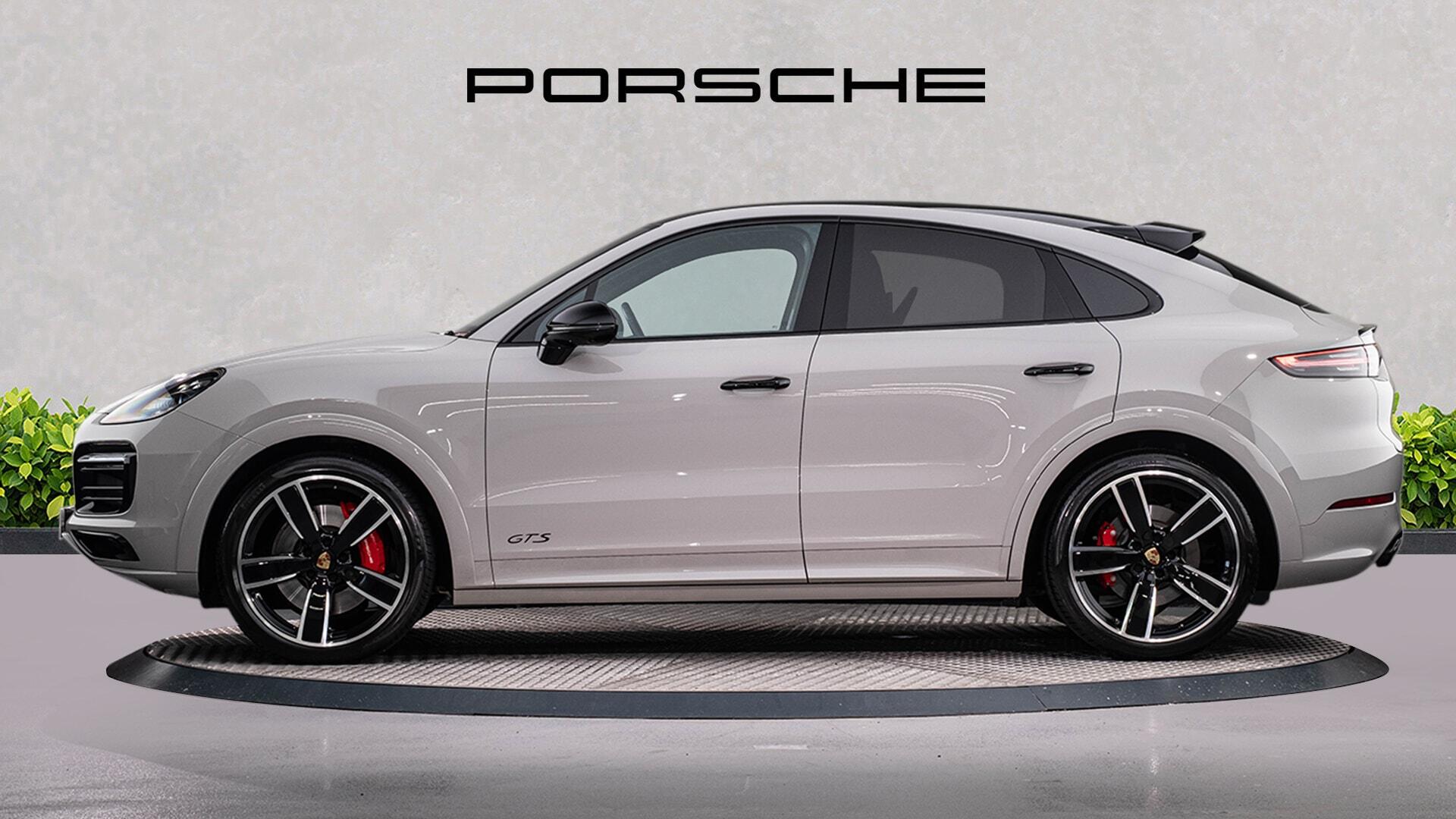 Porsche Cayenne view 4