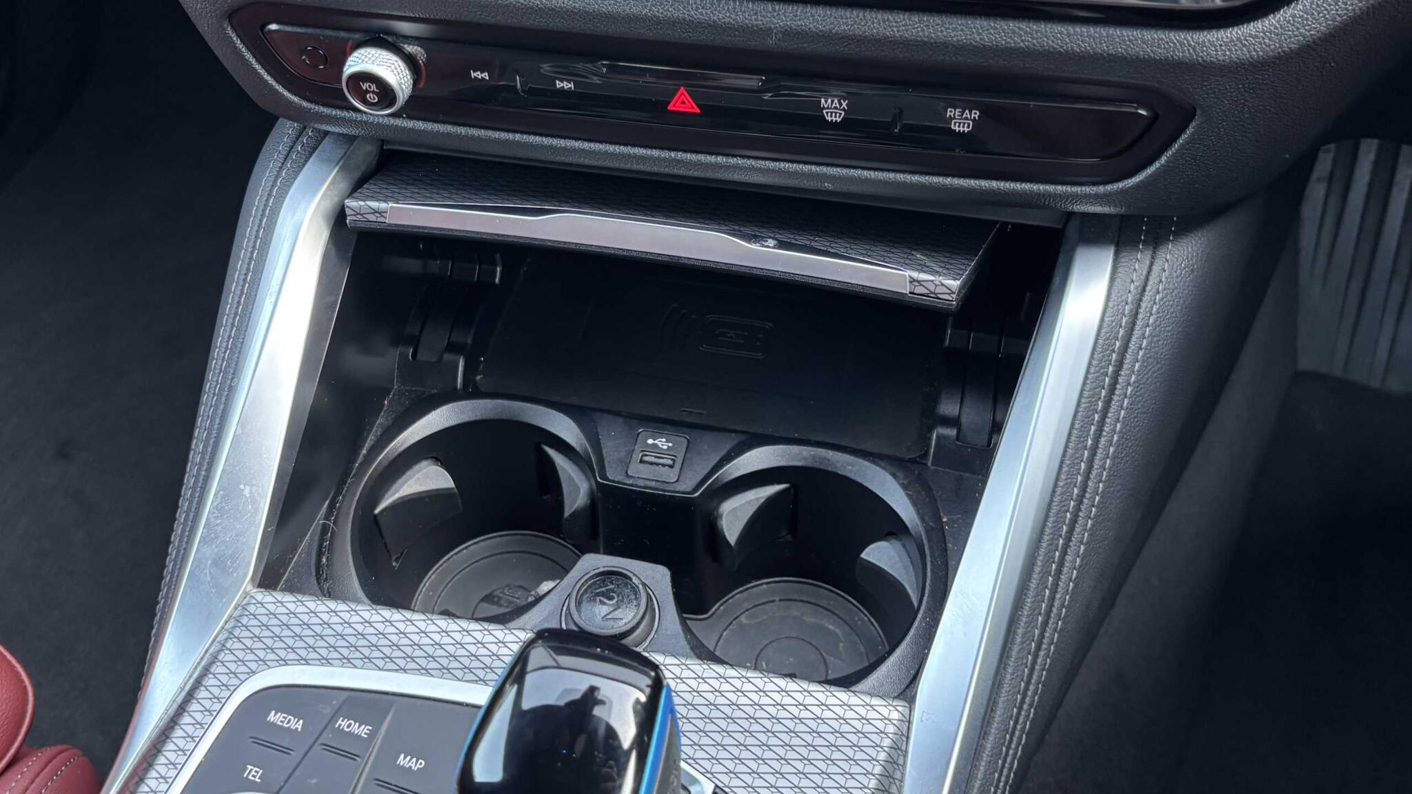 BMW i4 view 21