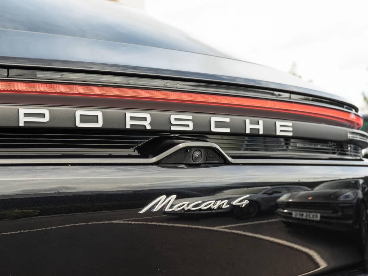 Porsche Macan view 9