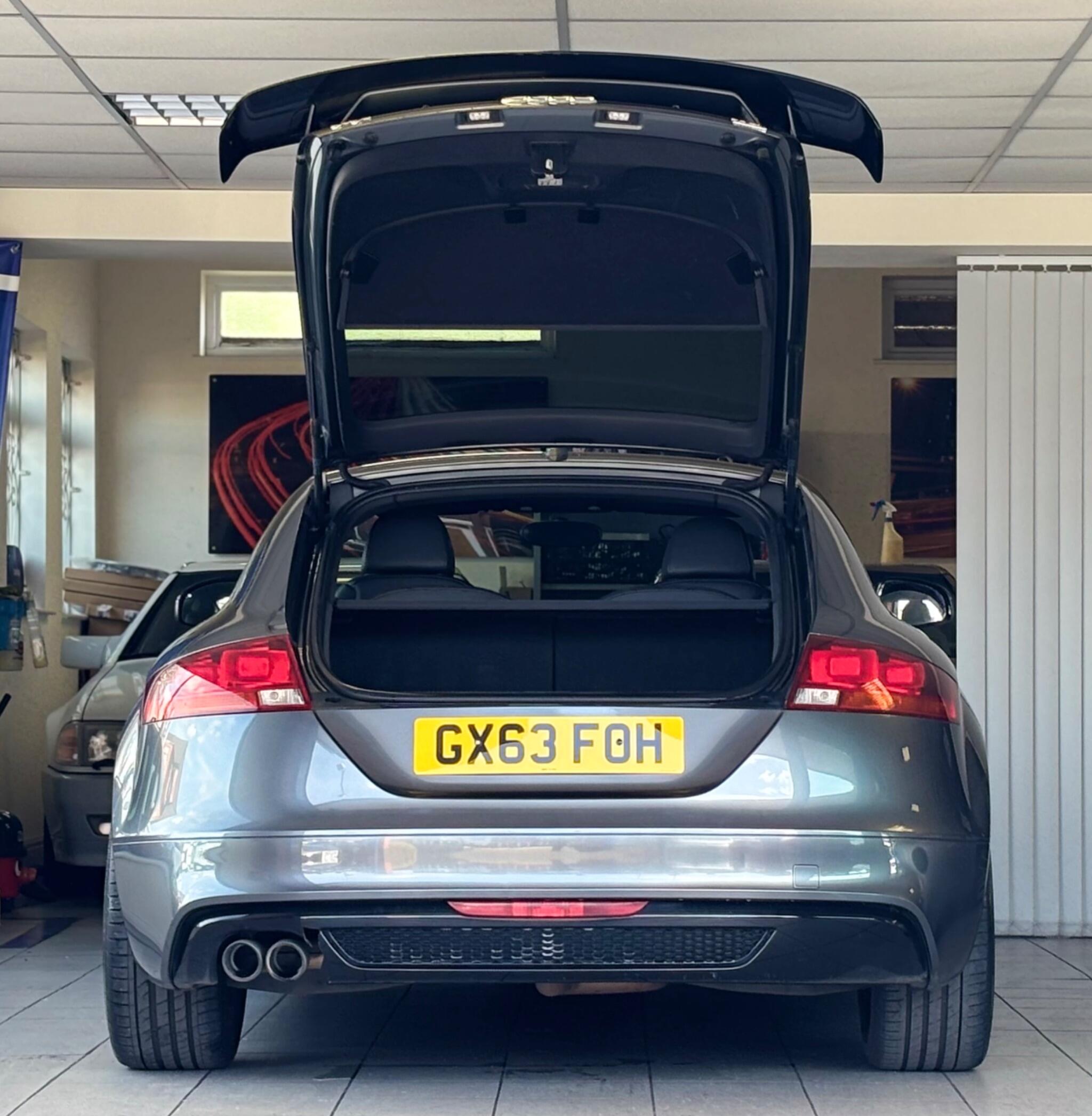 Audi TT view 7