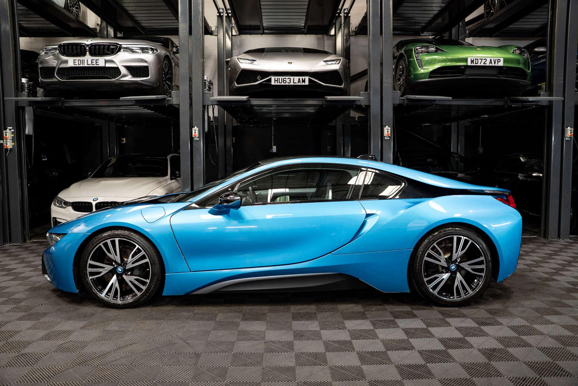 BMW I8 view 10