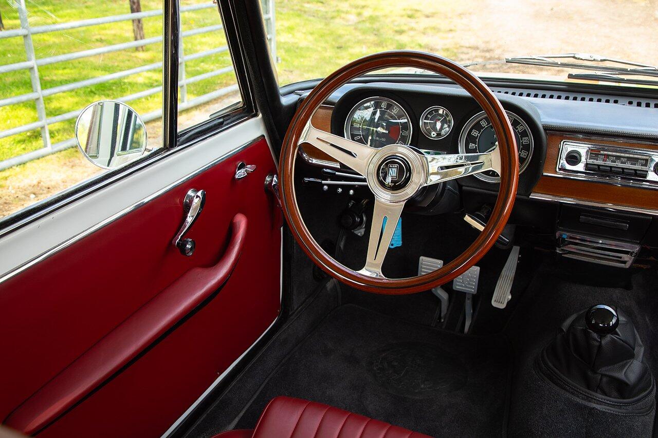 Alfa Romeo Giulia view 5
