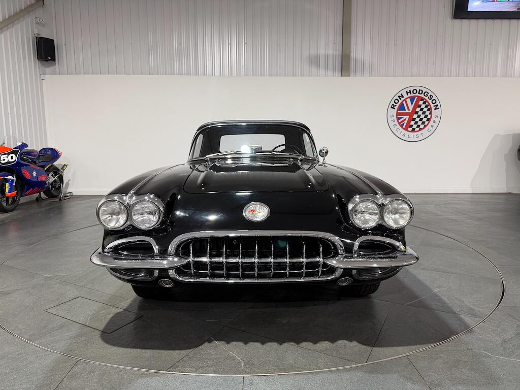 Chevrolet Corvette view 25