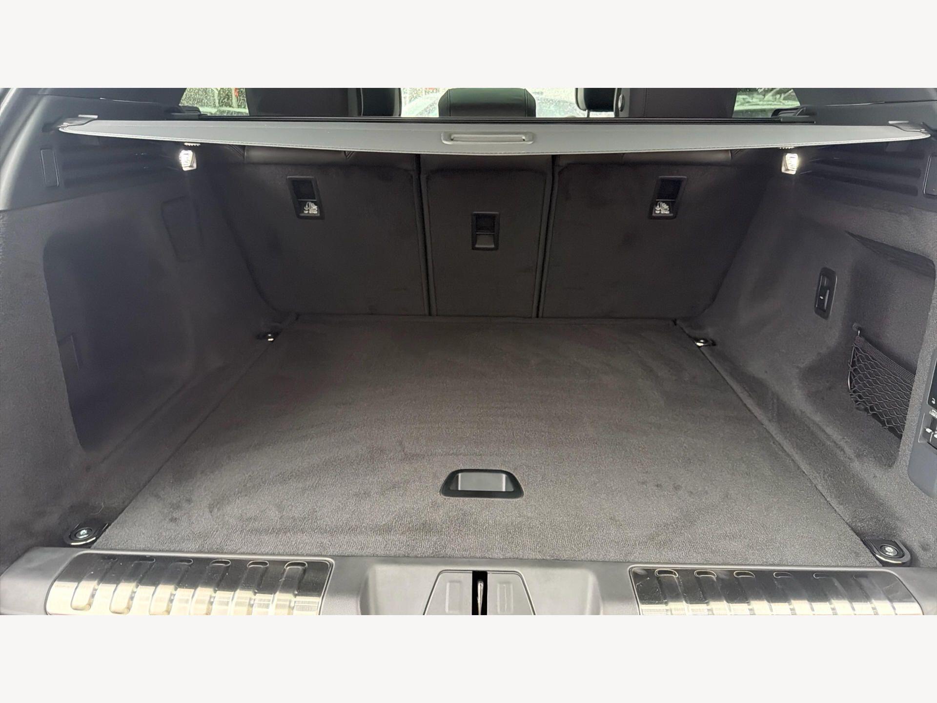 Land Rover Range Rover Sport view 12