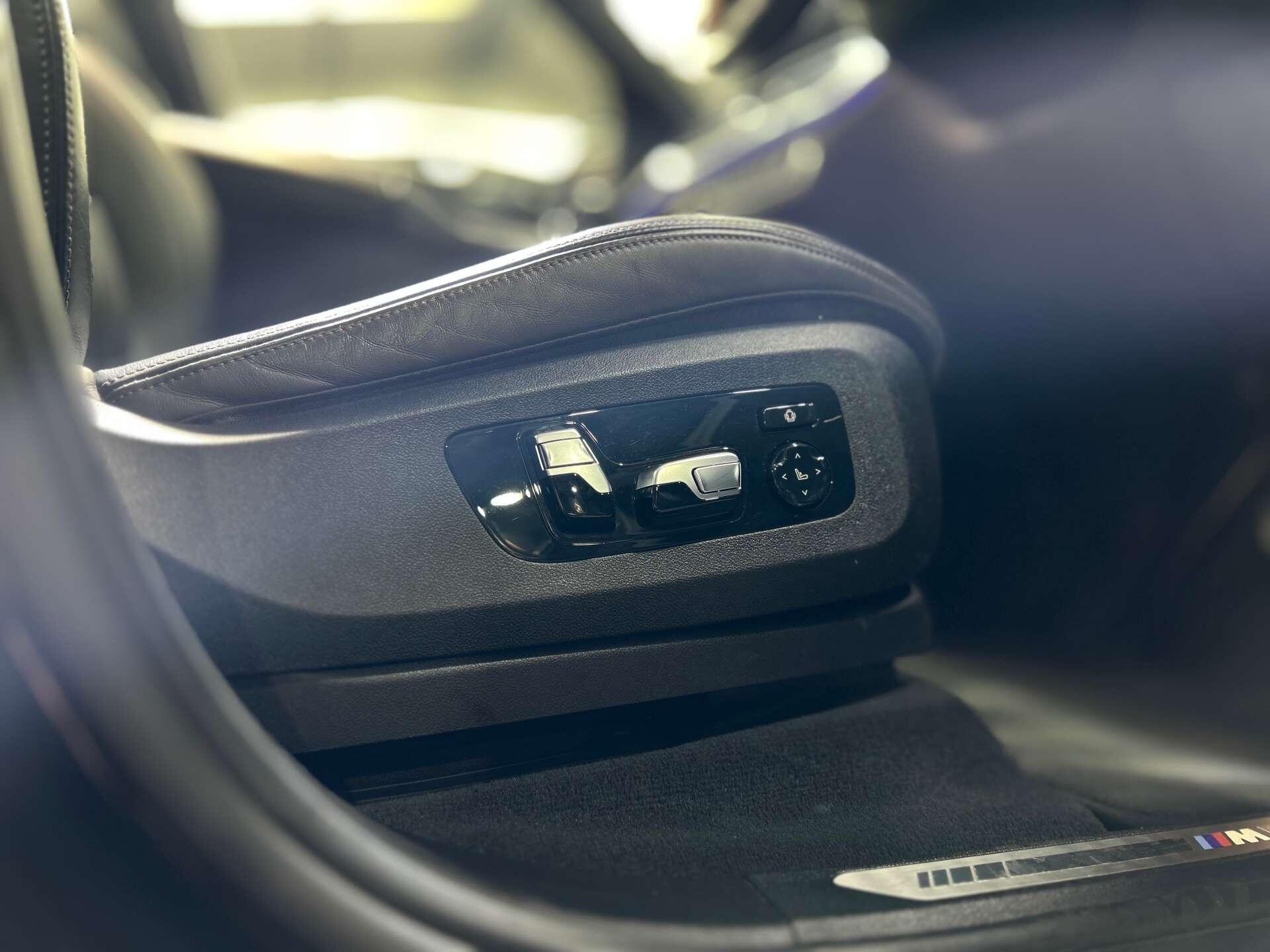 BMW X7 view 31