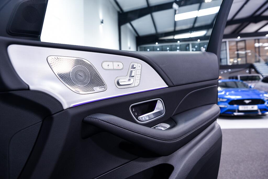 Mercedes-Benz GLE view 30