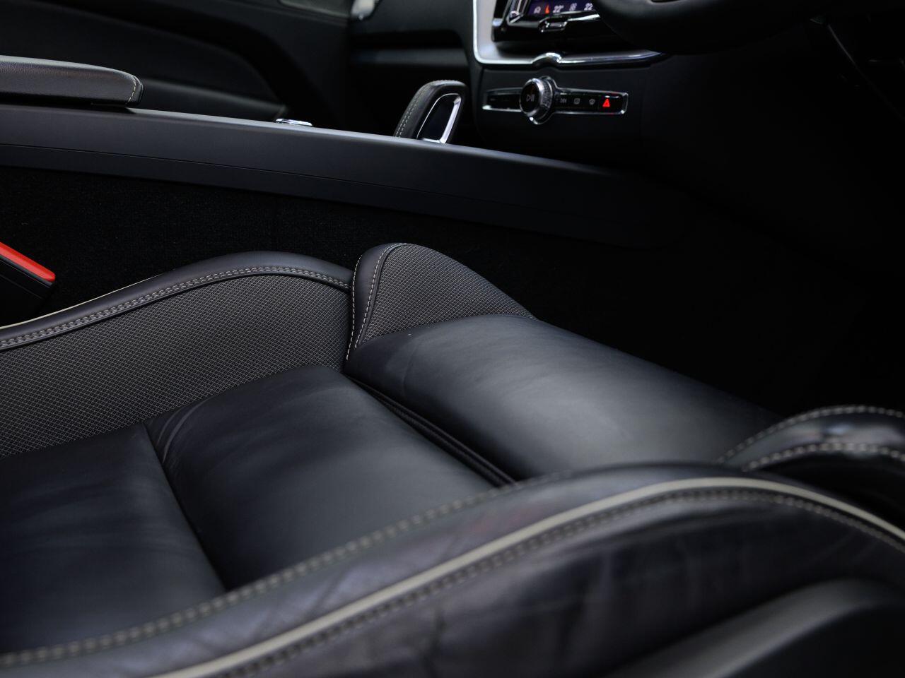 Volvo XC60 view 21