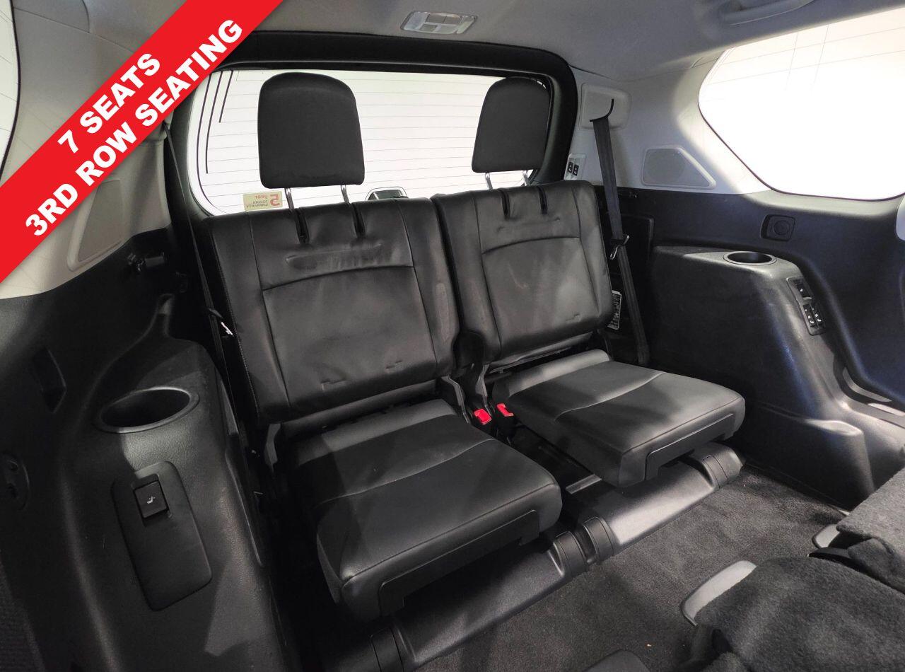 Toyota Land Cruiser view 19
