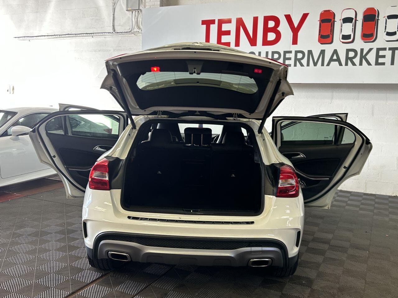 Mercedes-Benz Gla view 27