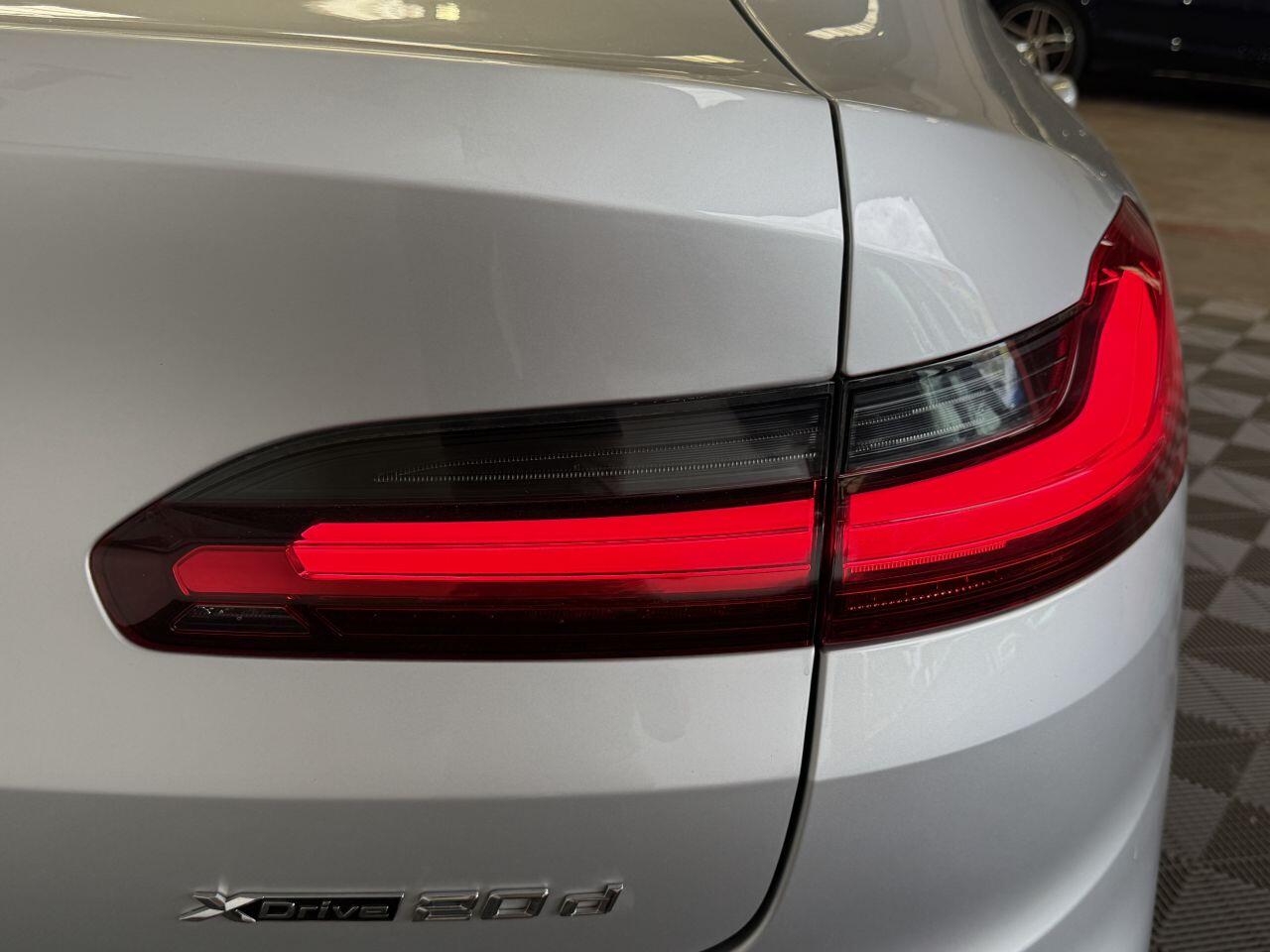 BMW X4 view 28