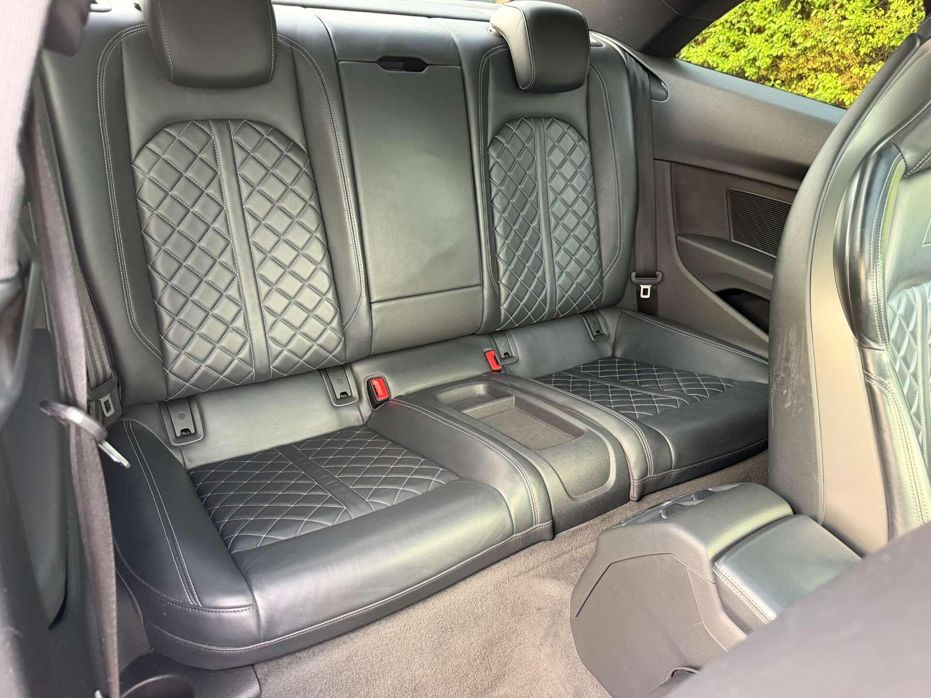 Audi S5 view 28