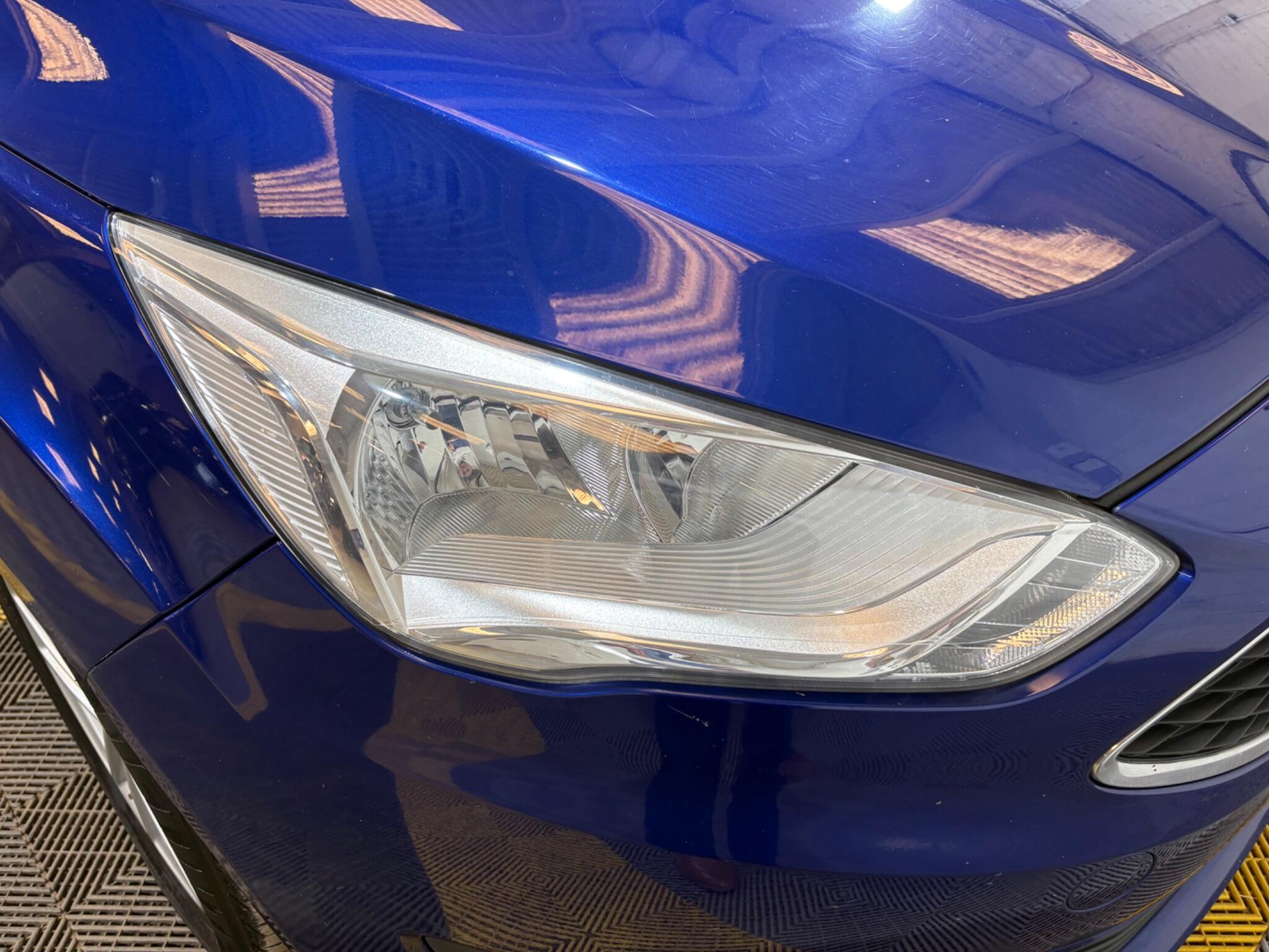 Ford Grand C-Max view 66