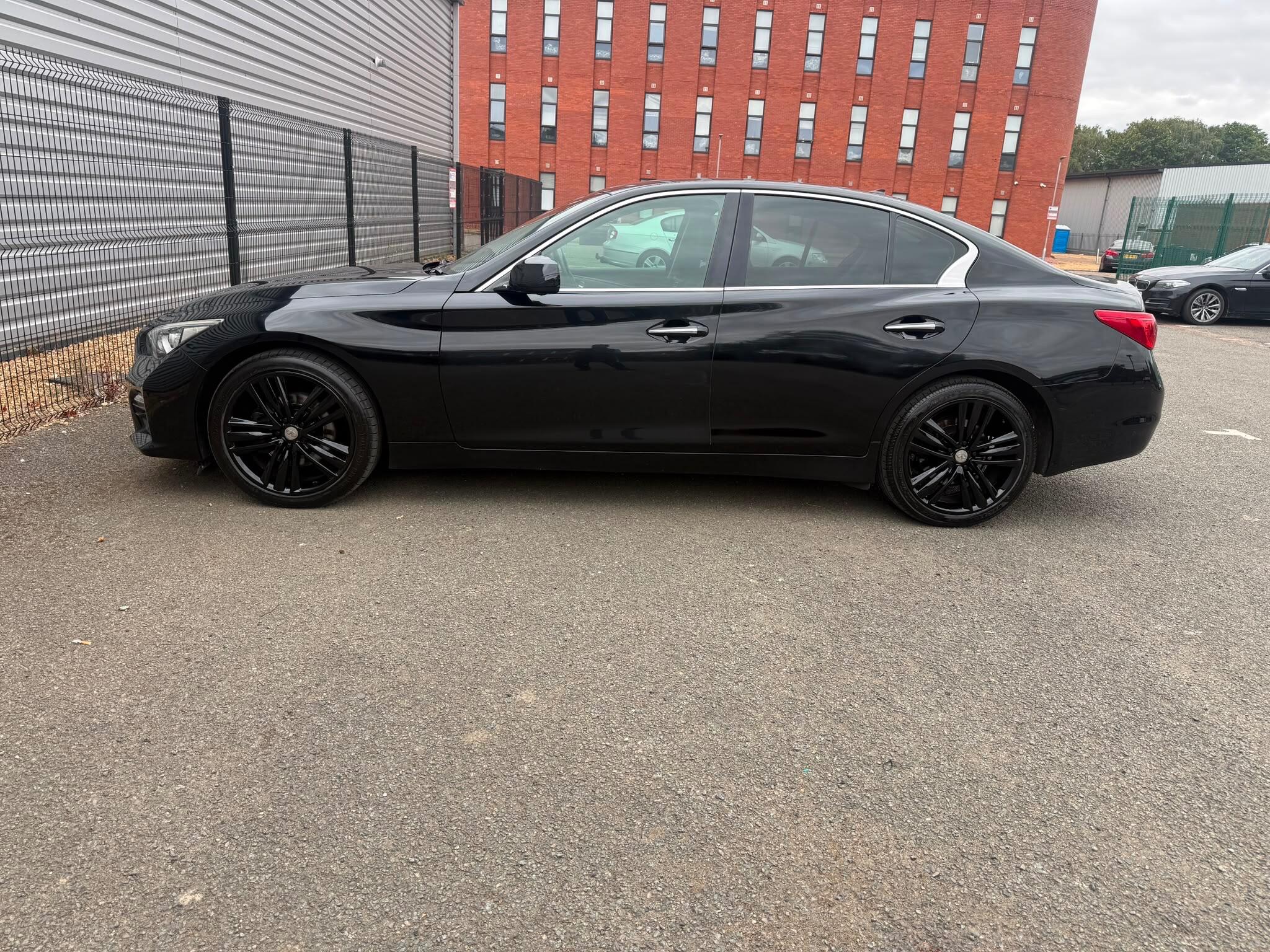 Infiniti Q50 view 15