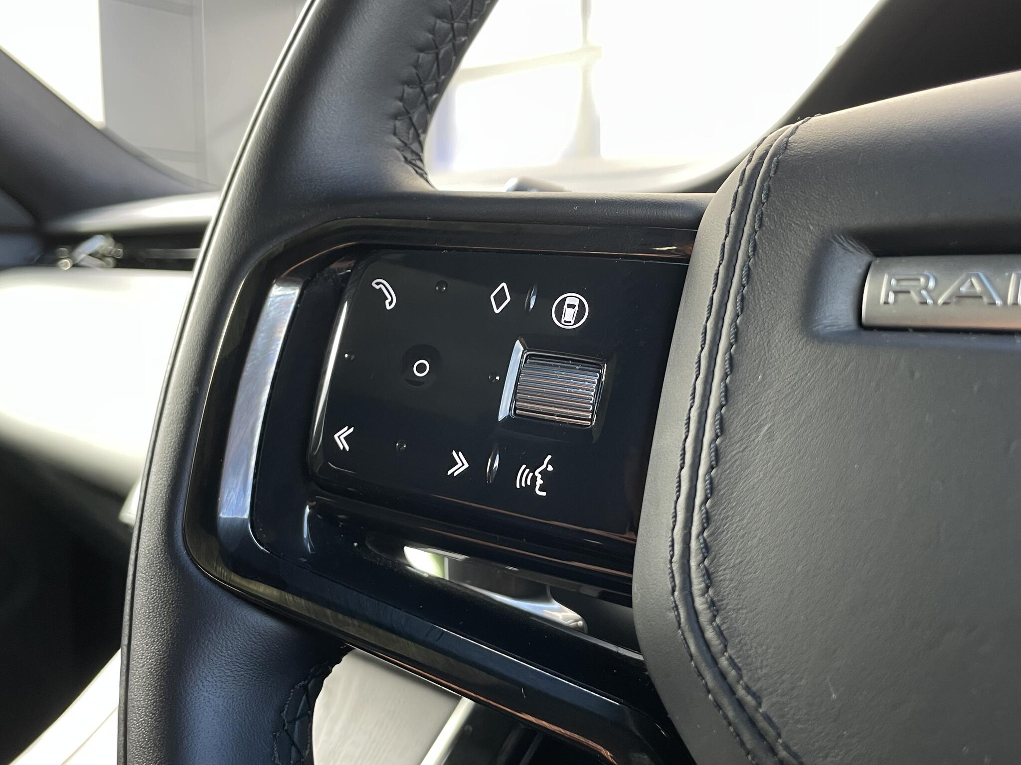 Land Rover Range Rover Evoque view 53