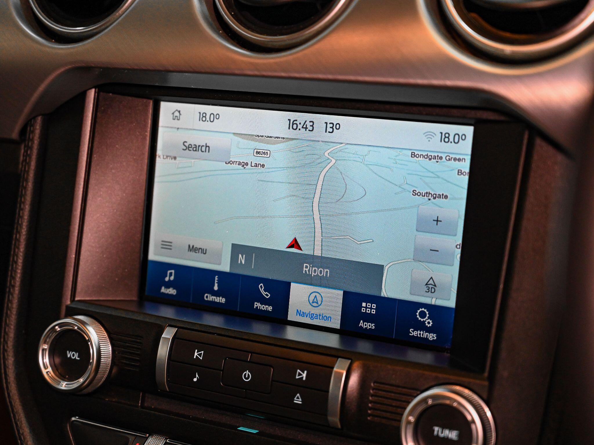 Ford Mustang view 25