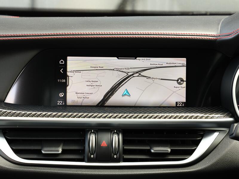 Alfa Romeo Stelvio view 8