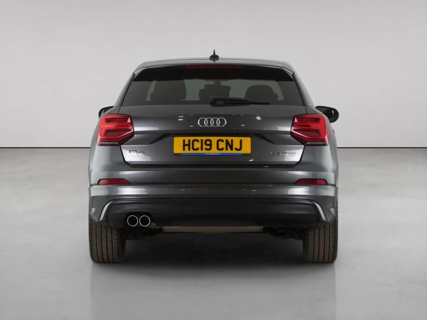 Audi Q2 view 7