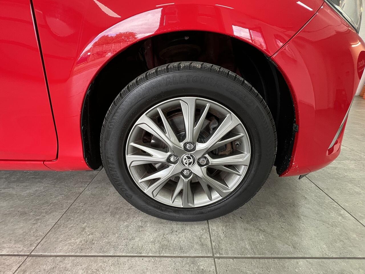 Toyota Yaris view 21