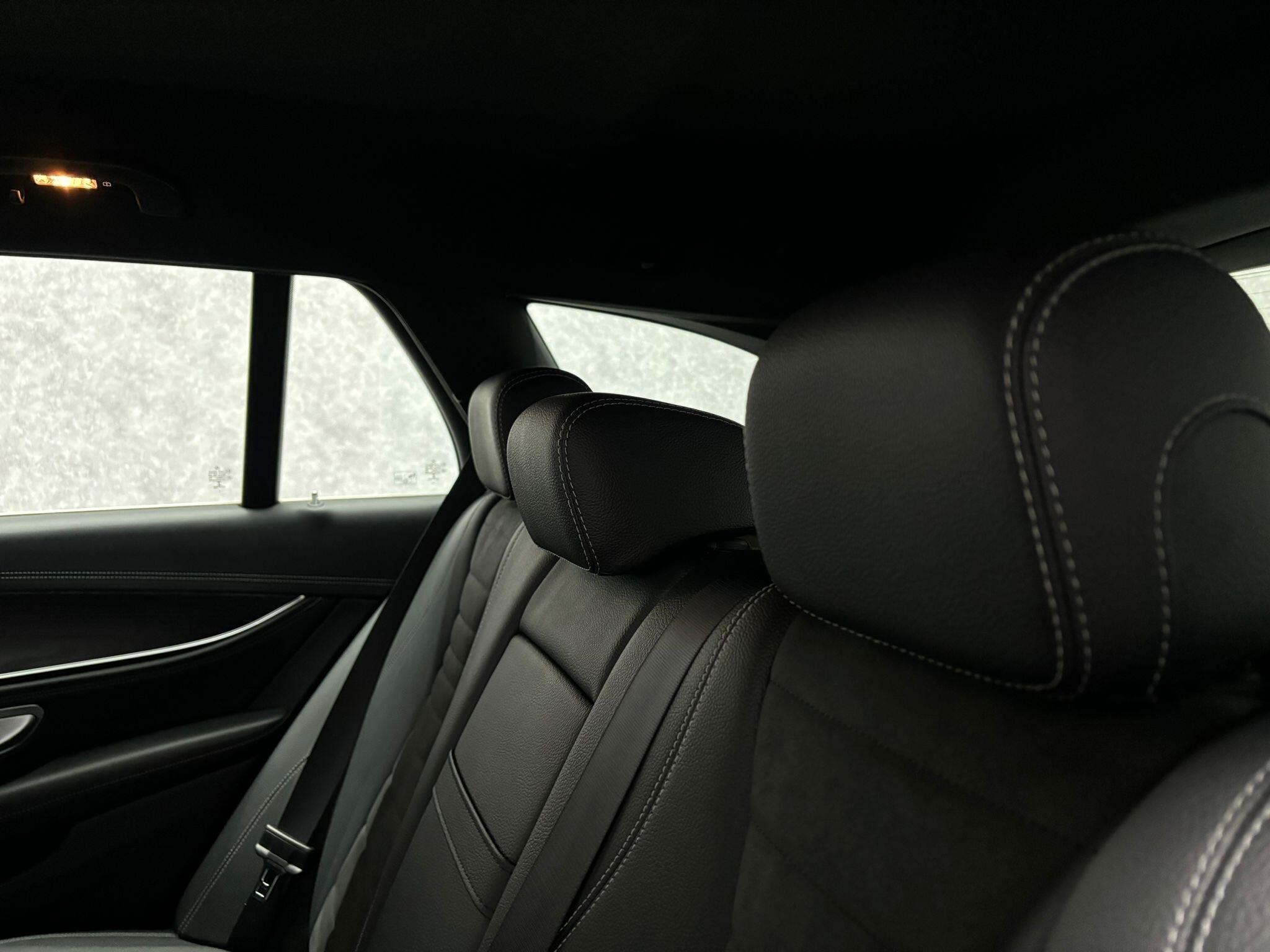 Mercedes-Benz E-Class view 29
