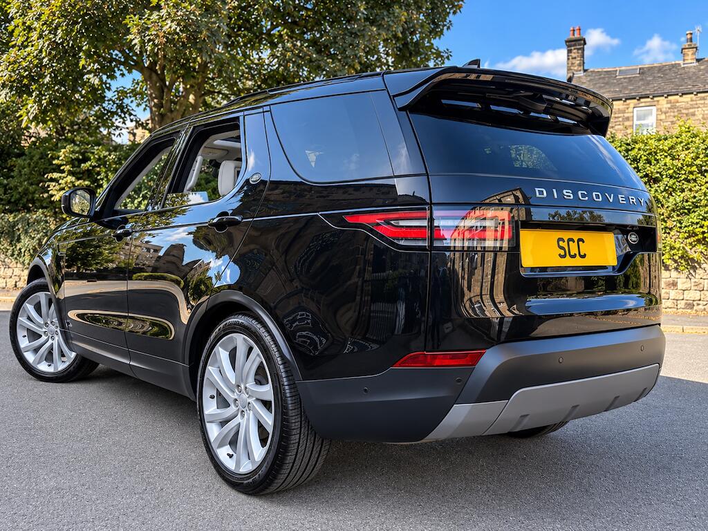 Land Rover Discovery view 9