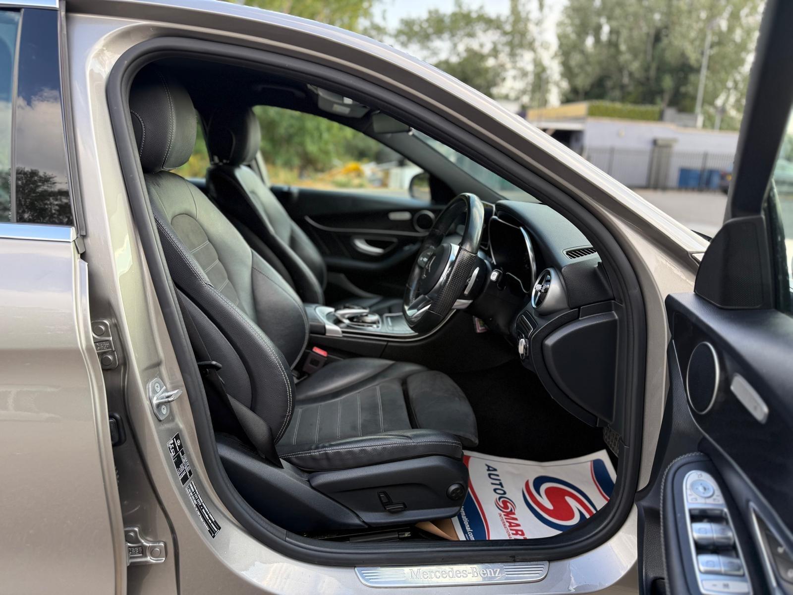 Mercedes-Benz C-Class view 35