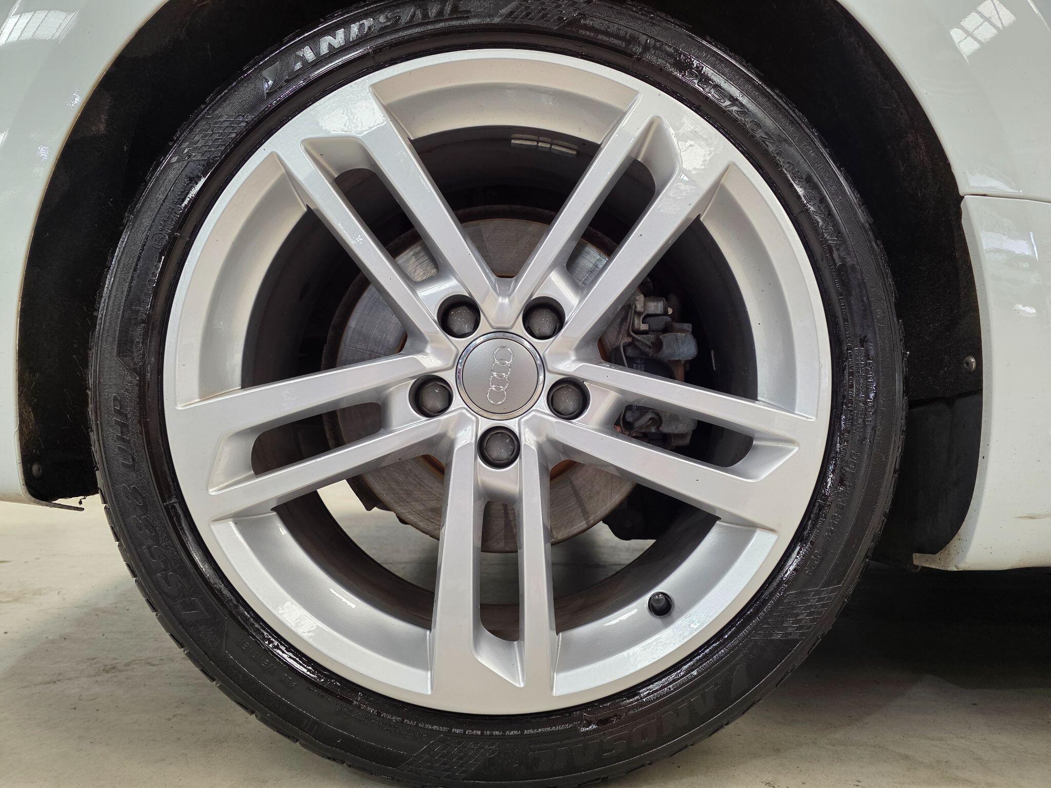 Audi TT view 26