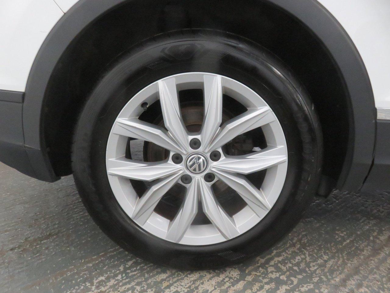 Volkswagen Tiguan view 55