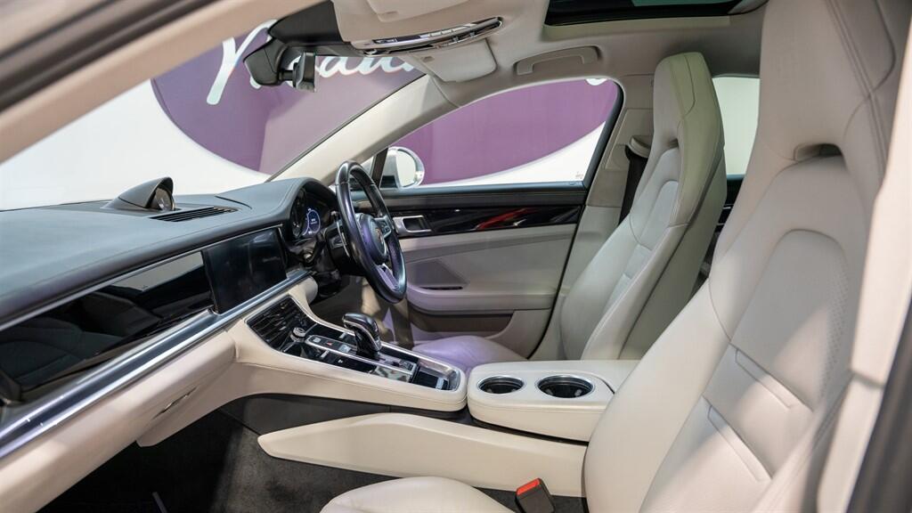 Porsche Panamera view 45