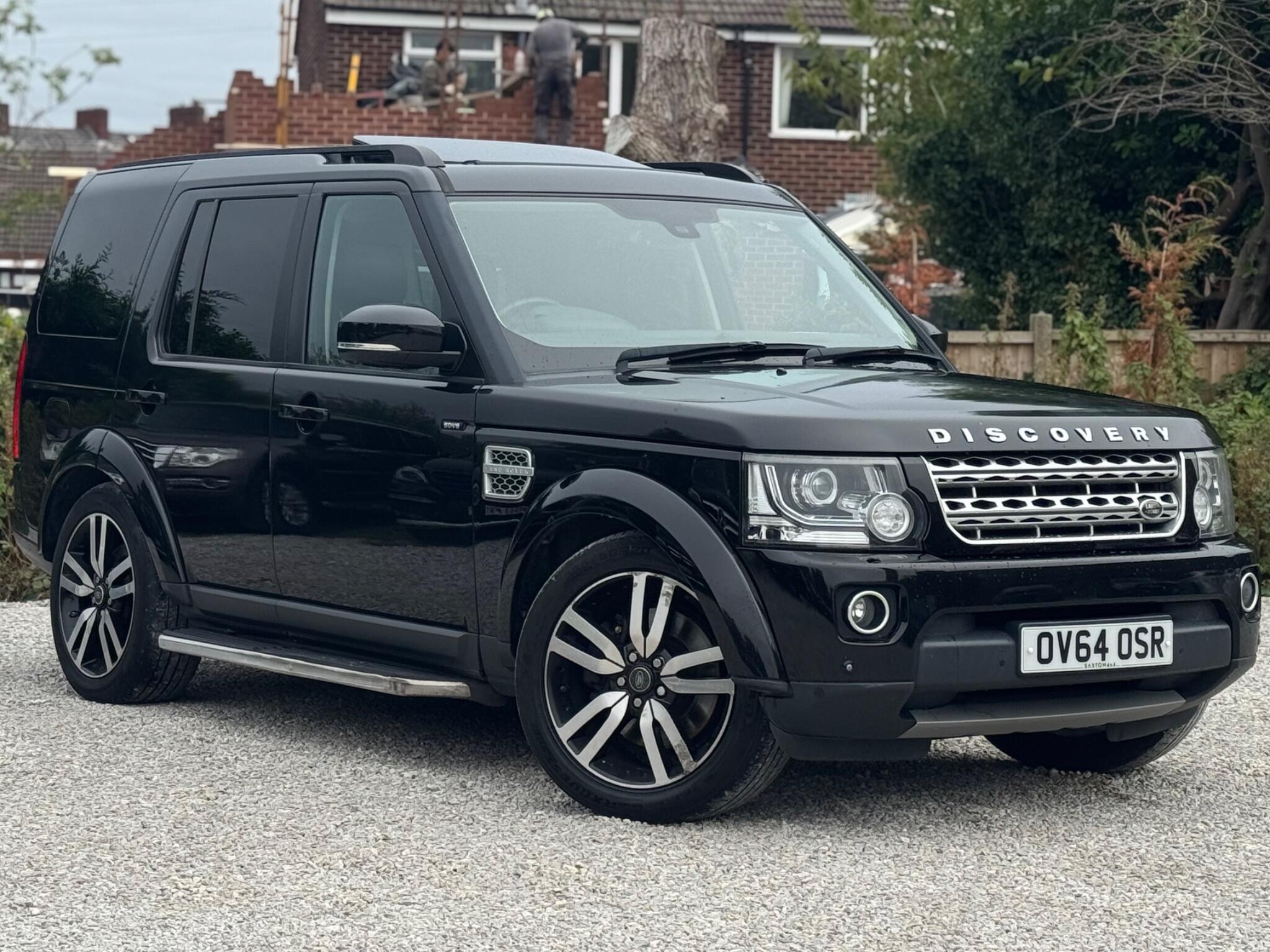 2014 Land Rover Discovery in Black for sale