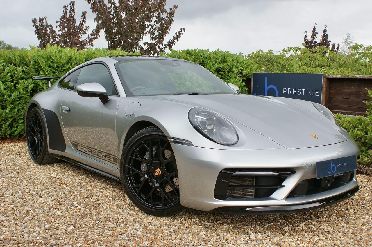 Porsche 911 view 11