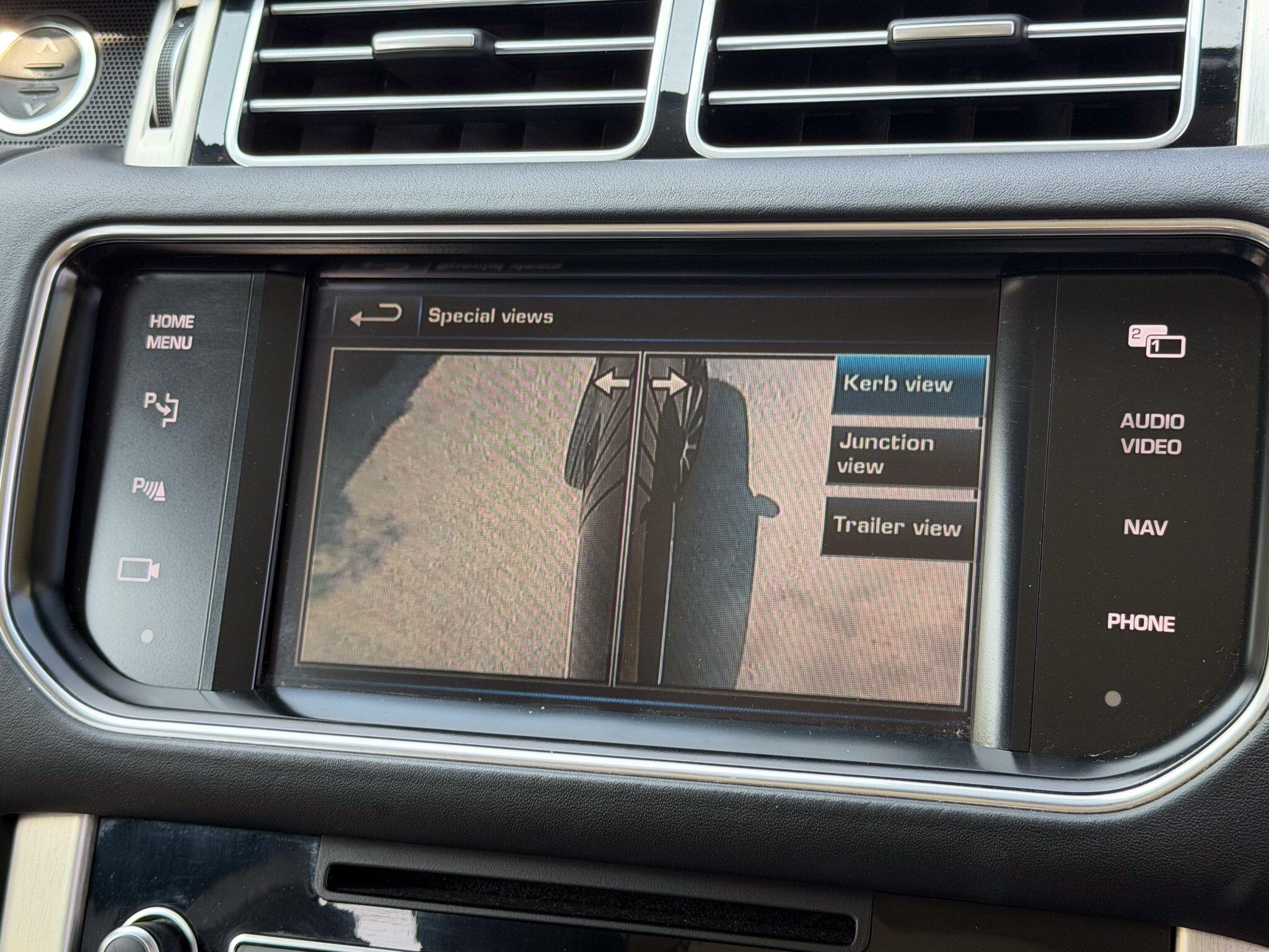 Land Rover Range Rover view 28
