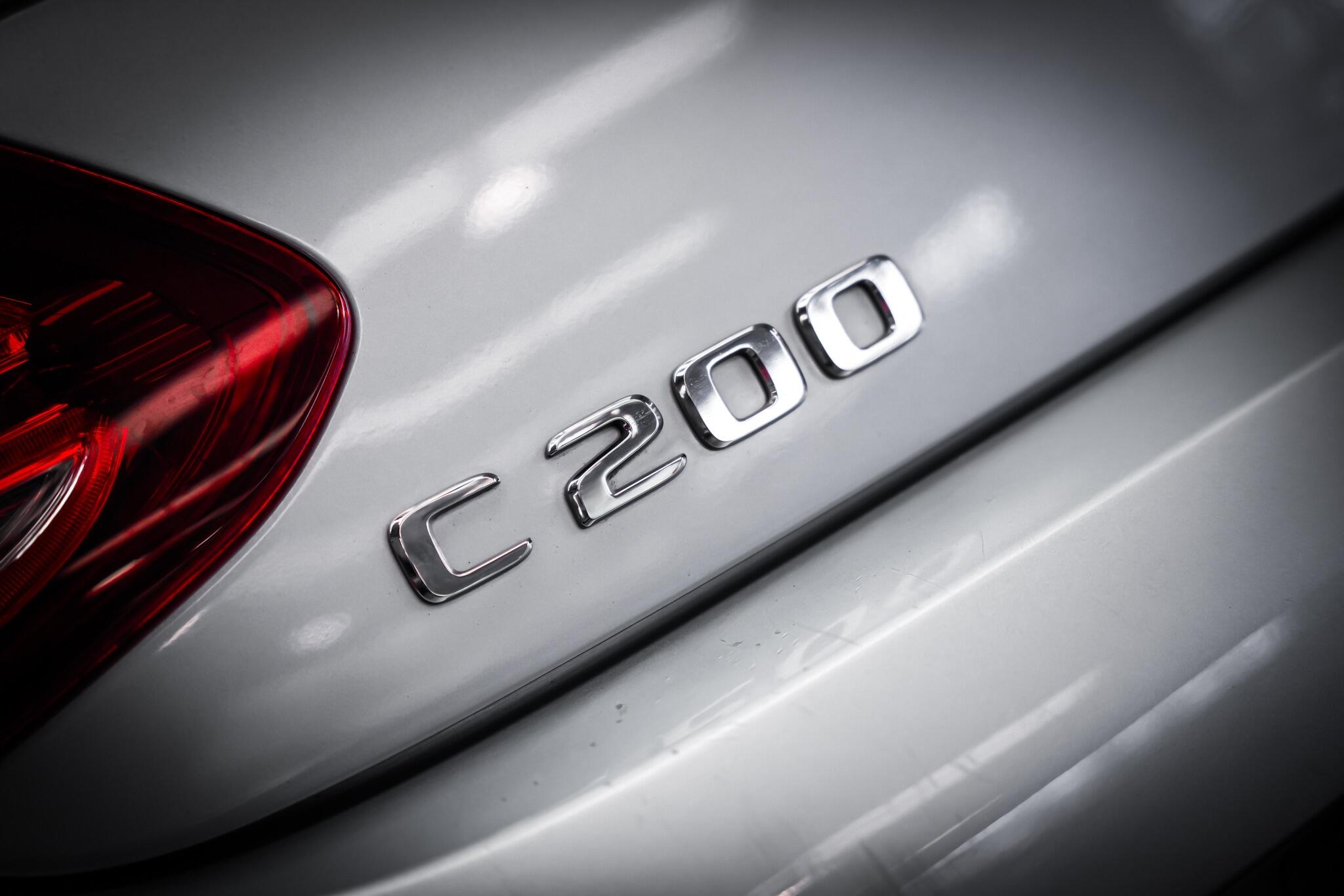Mercedes-Benz C-Class view 35