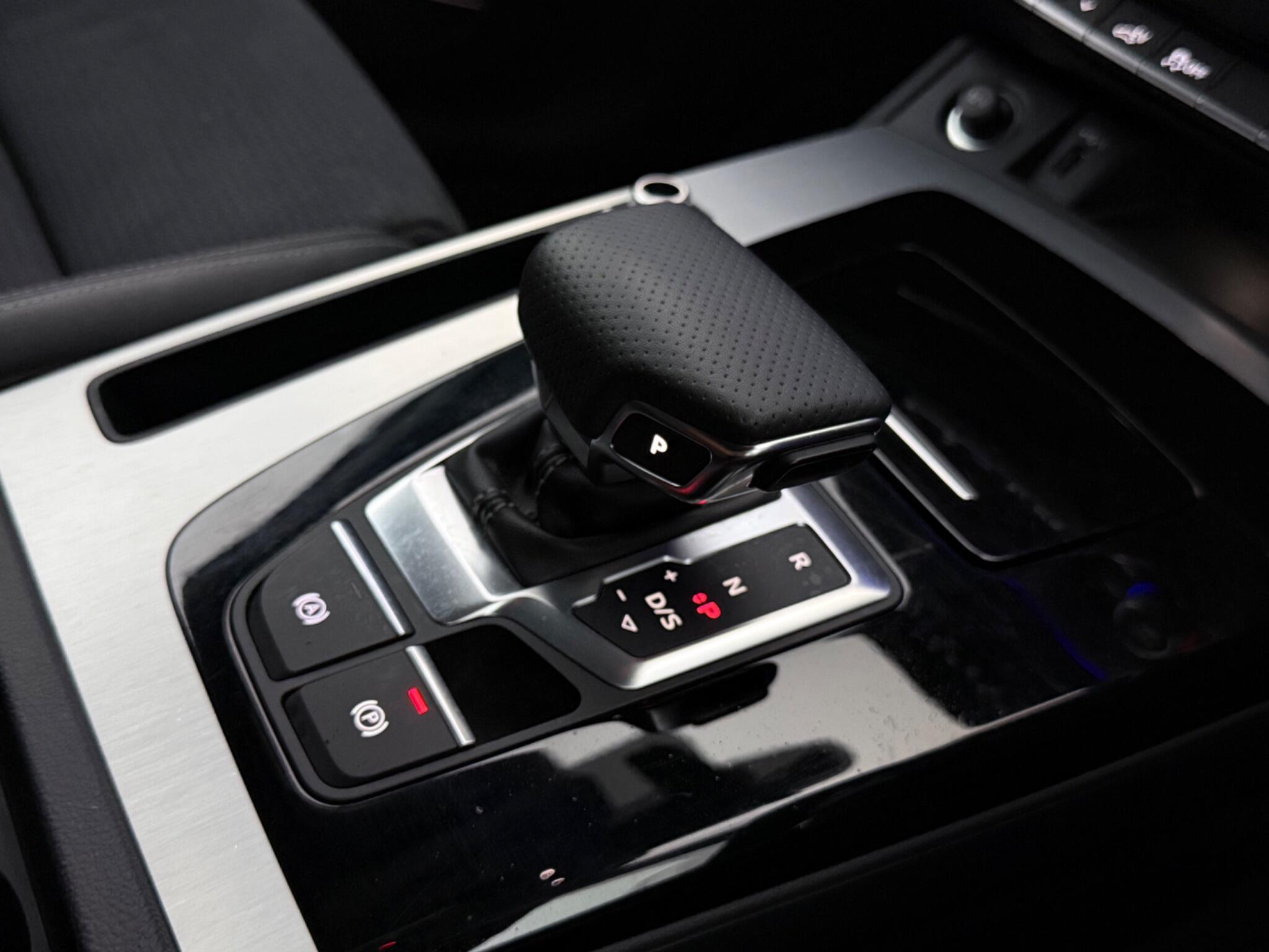 Audi Q5 view 22