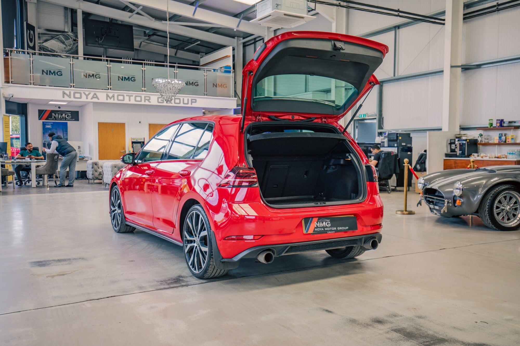 Volkswagen Golf view 31