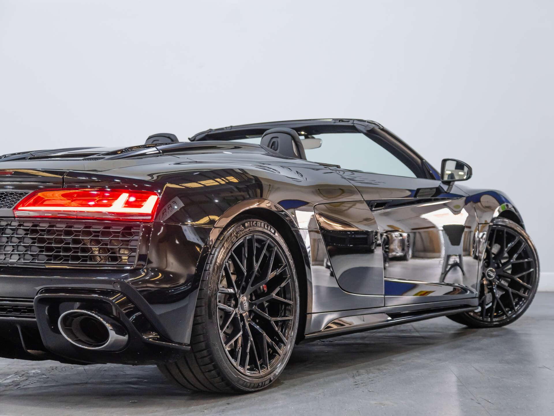 Audi R8 view 42