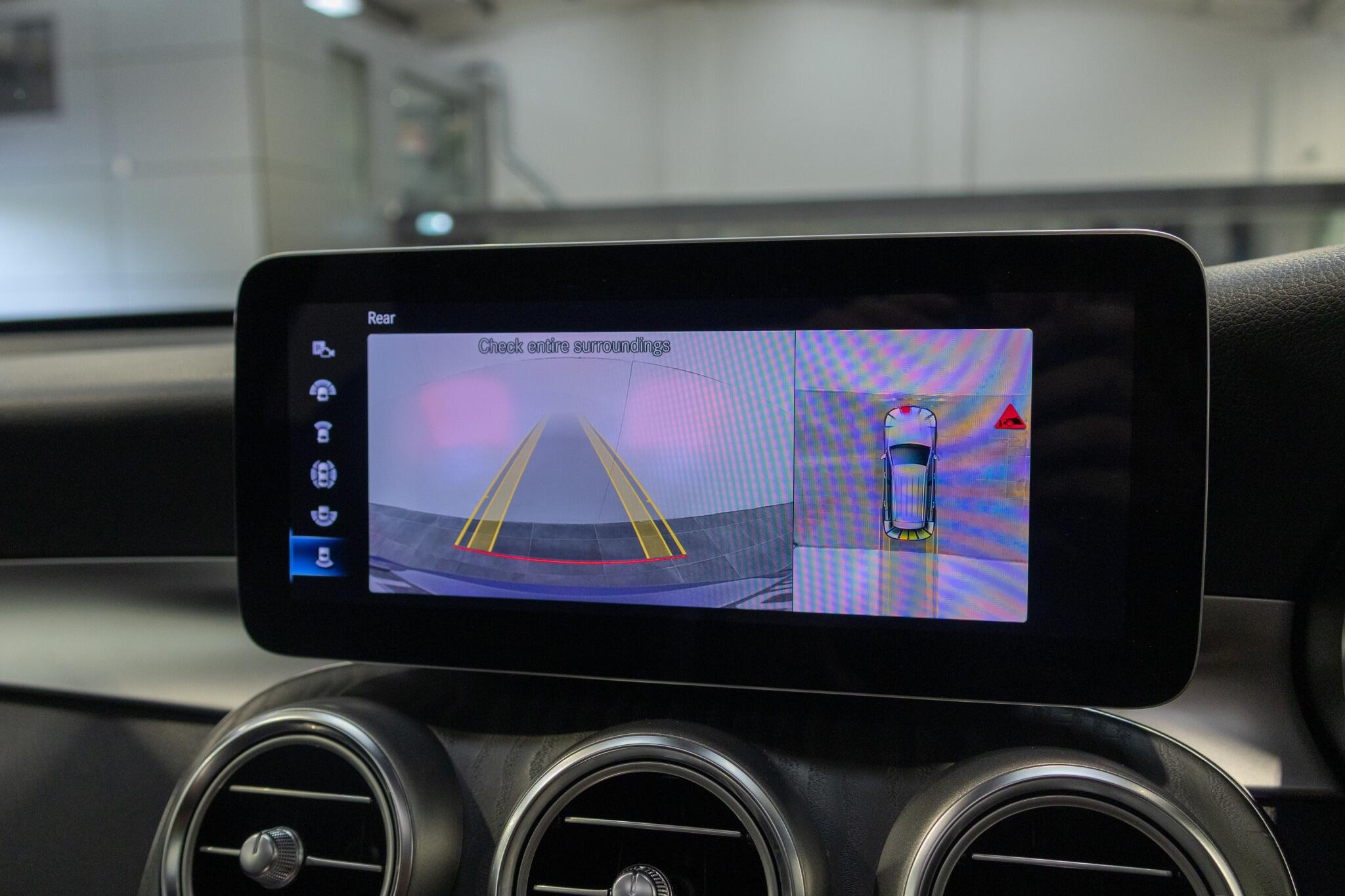 Mercedes-Benz GLC view 31