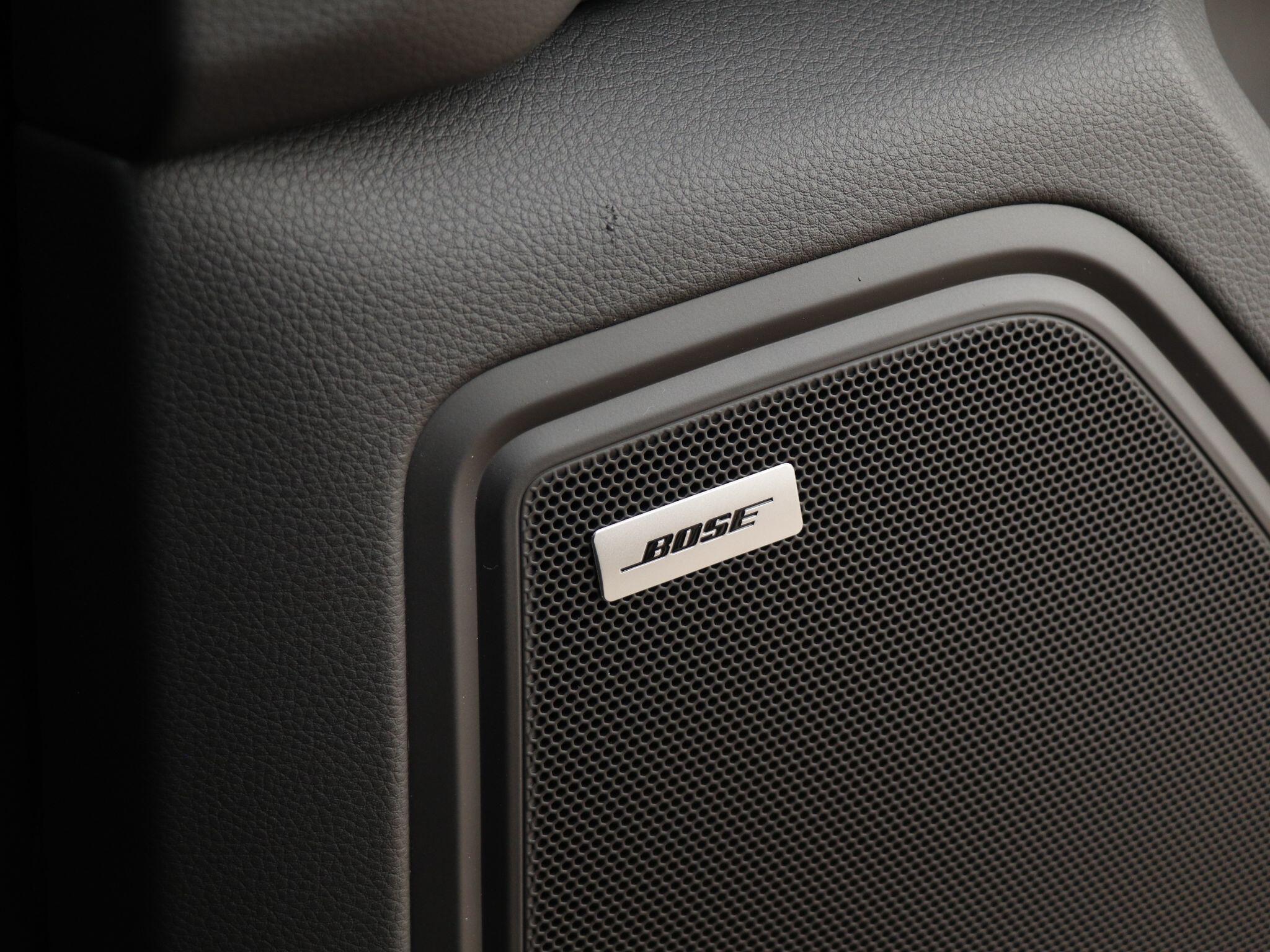 Porsche Macan view 22