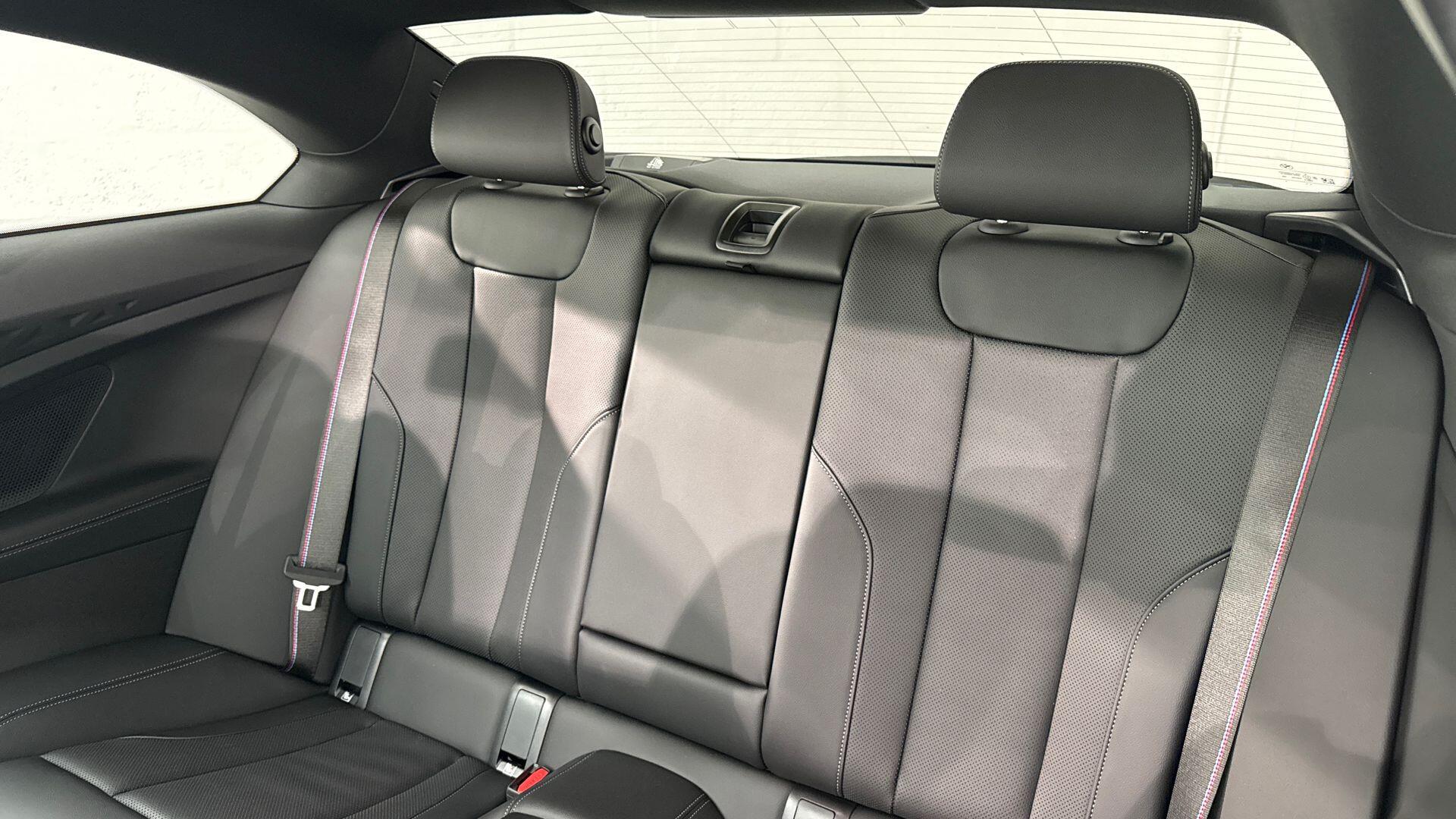 BMW 2 Series view 12