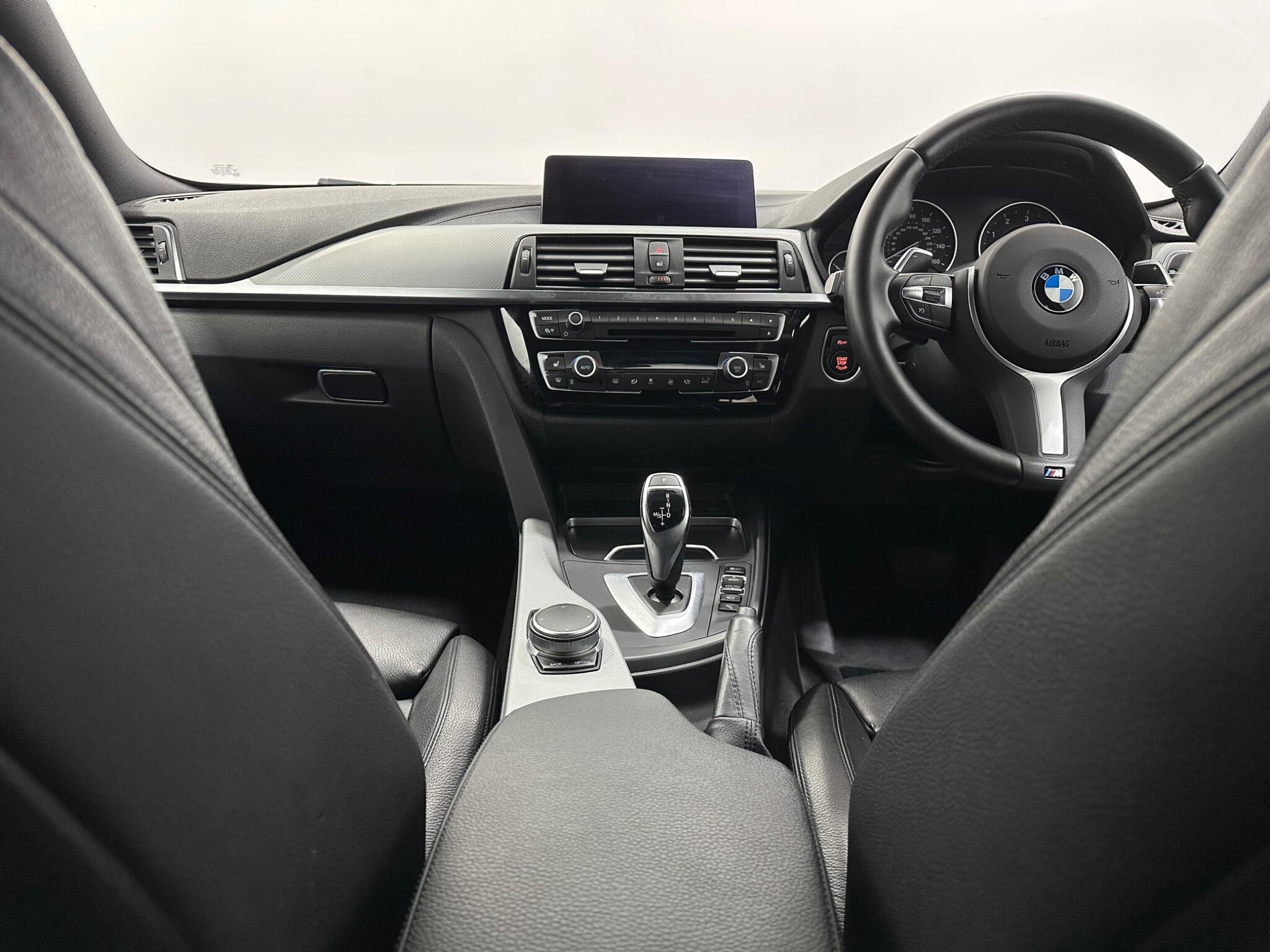 BMW 4 Series view 18