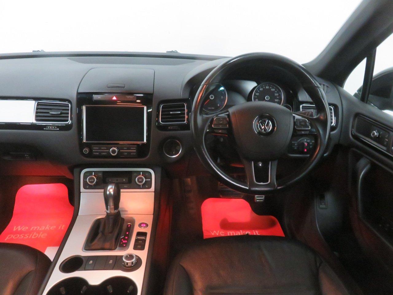 Volkswagen Touareg view 47