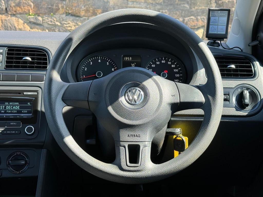 Volkswagen Polo view 25