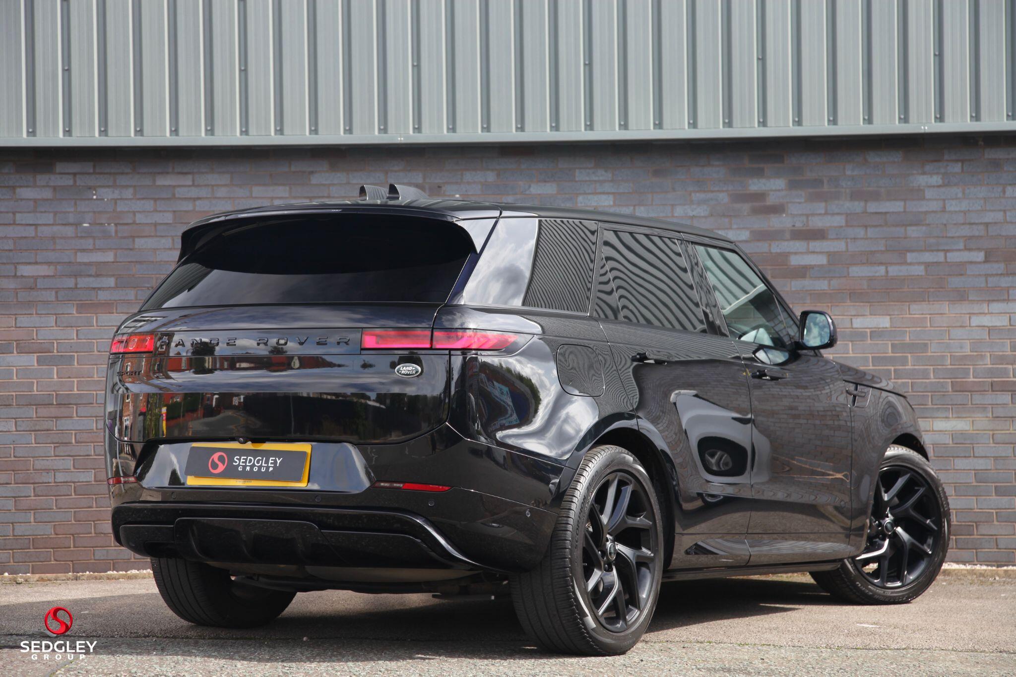 Land Rover Range Rover Sport view 3