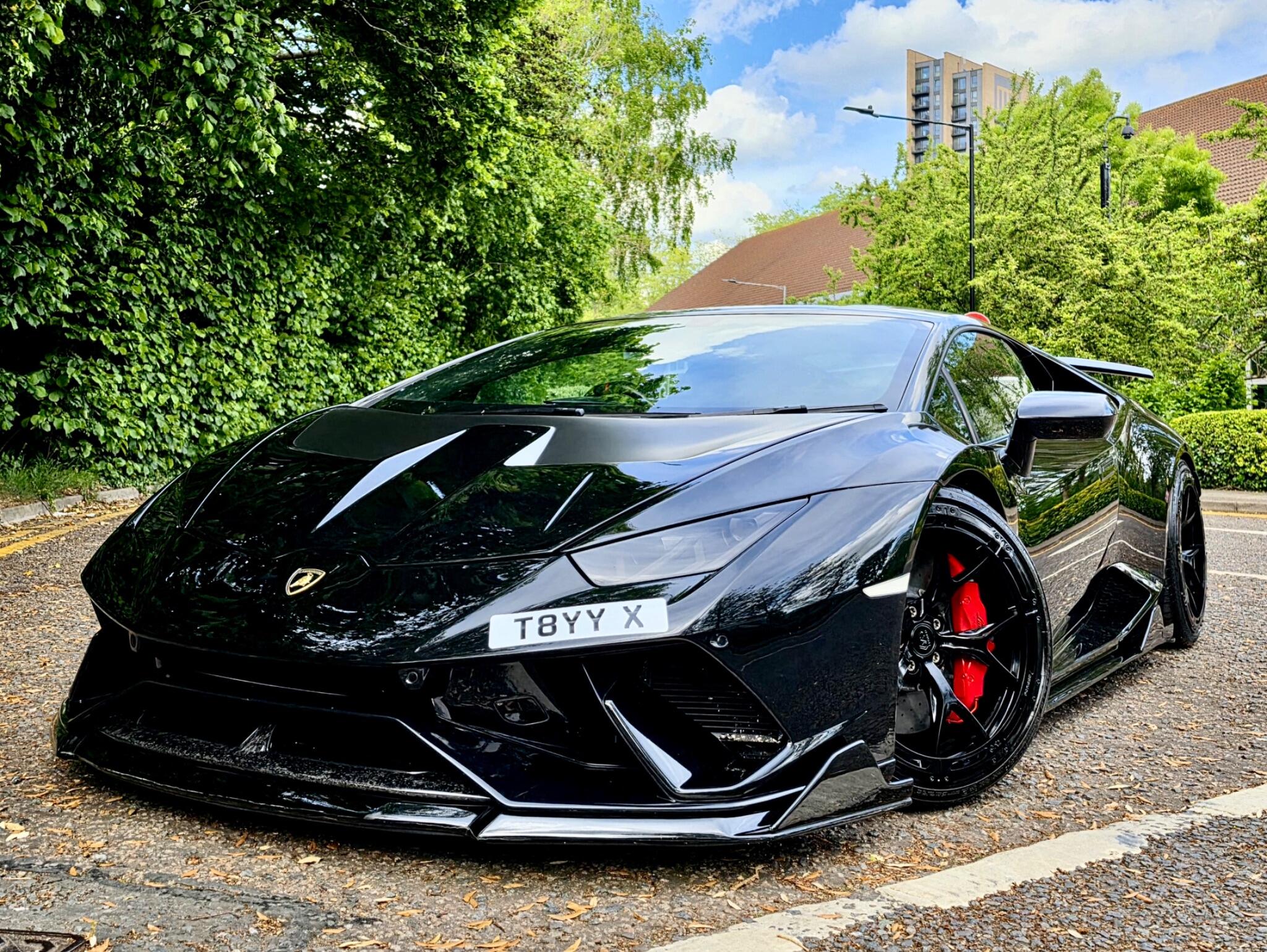 Lamborghini Huracan view 5
