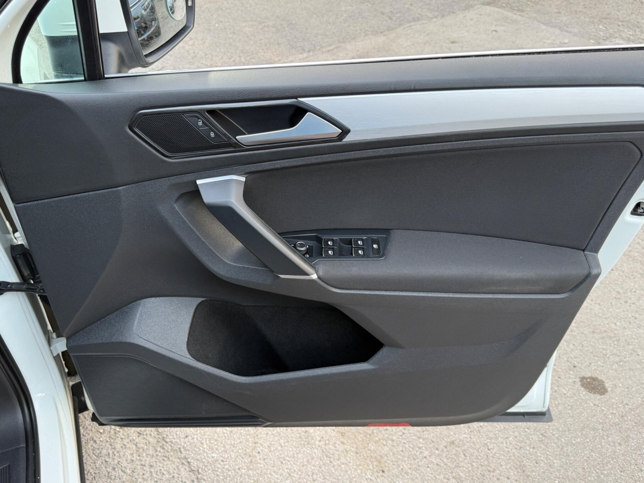Volkswagen Tiguan - Image 39