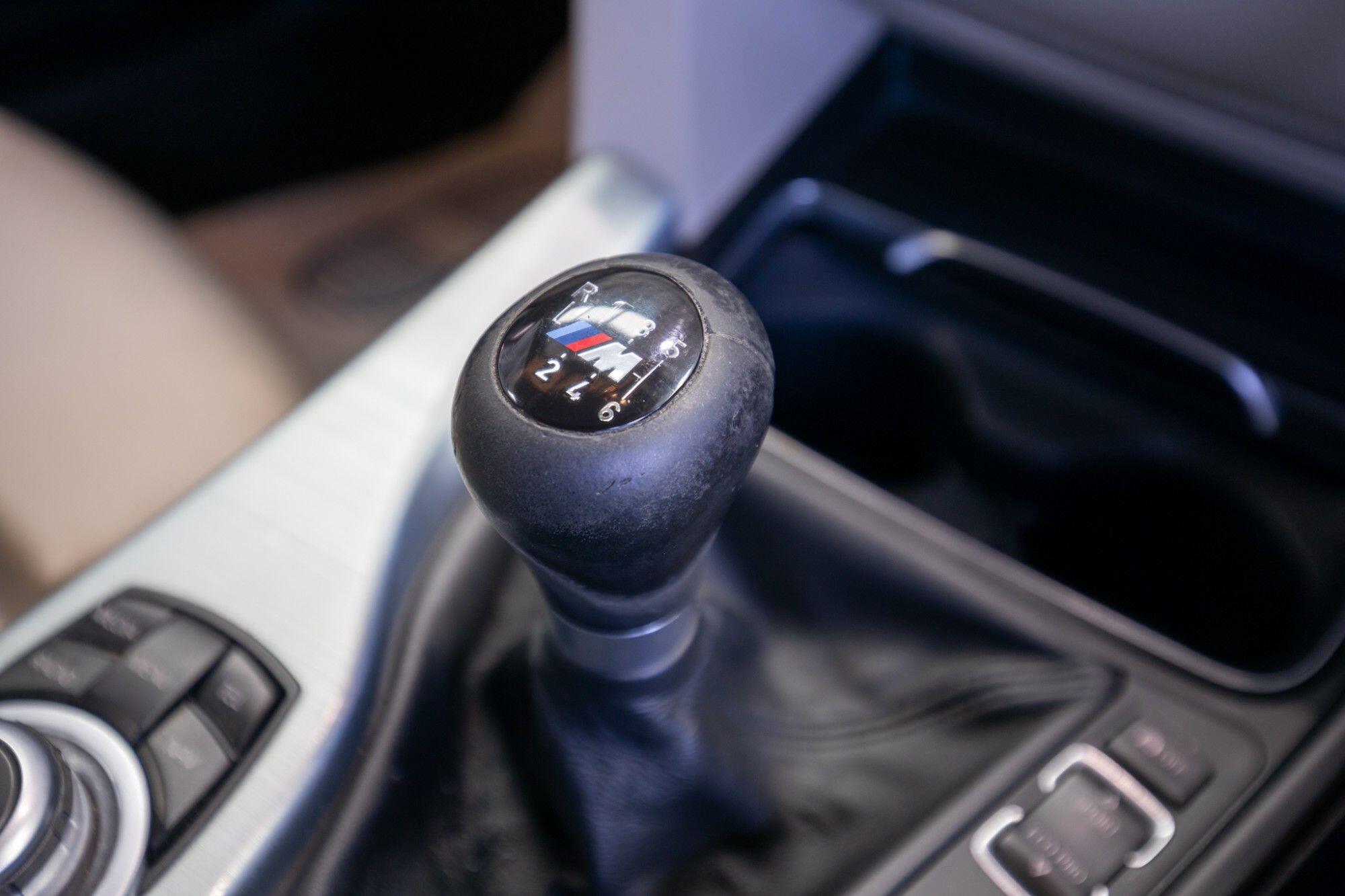BMW 3 Series view 23