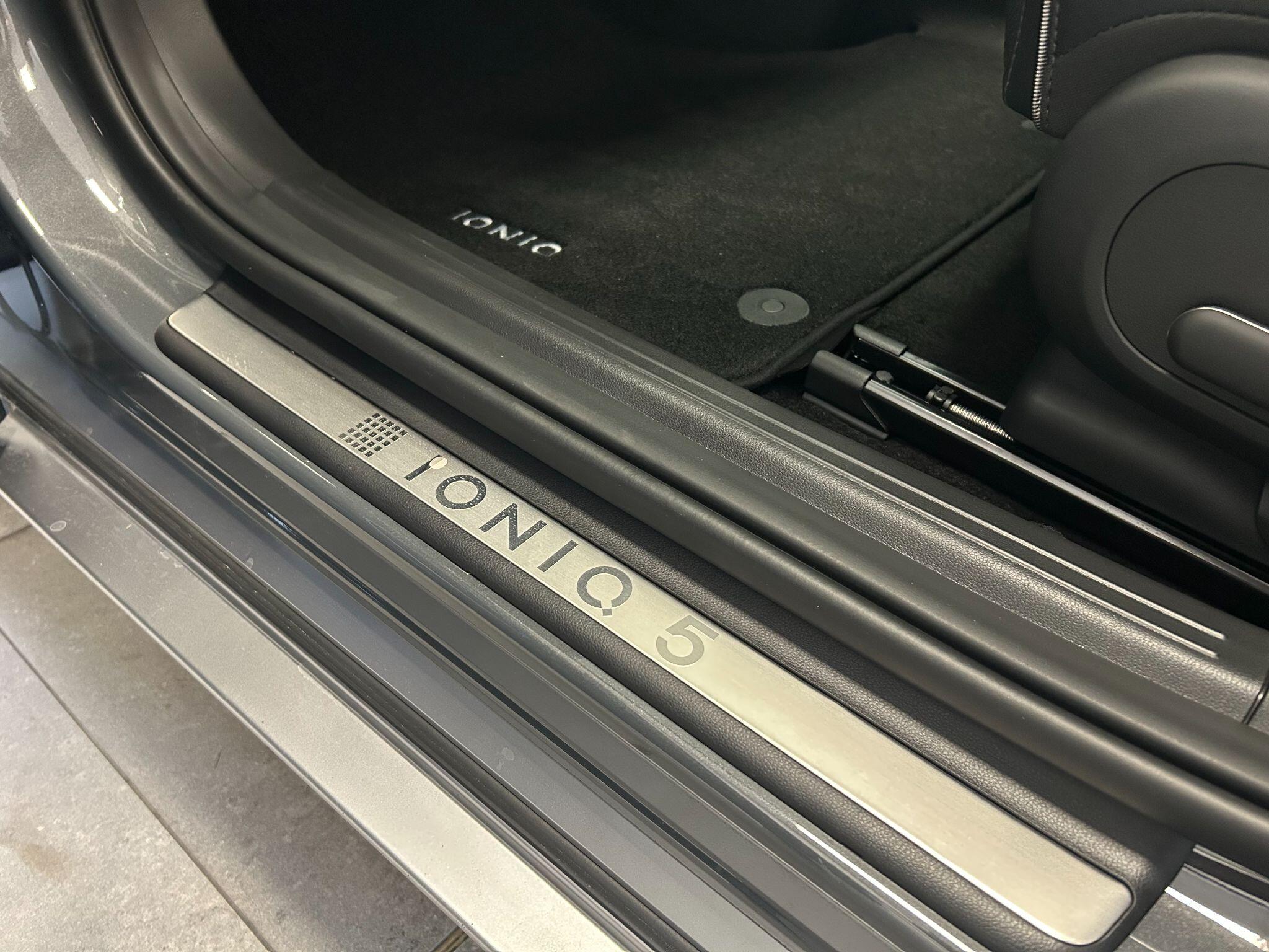 Hyundai Ioniq 5 view 9