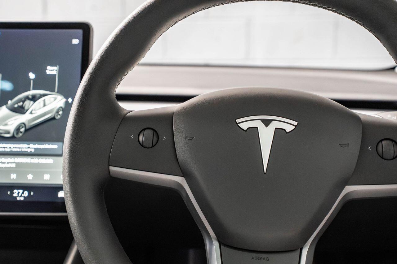 Tesla Model 3 view 28