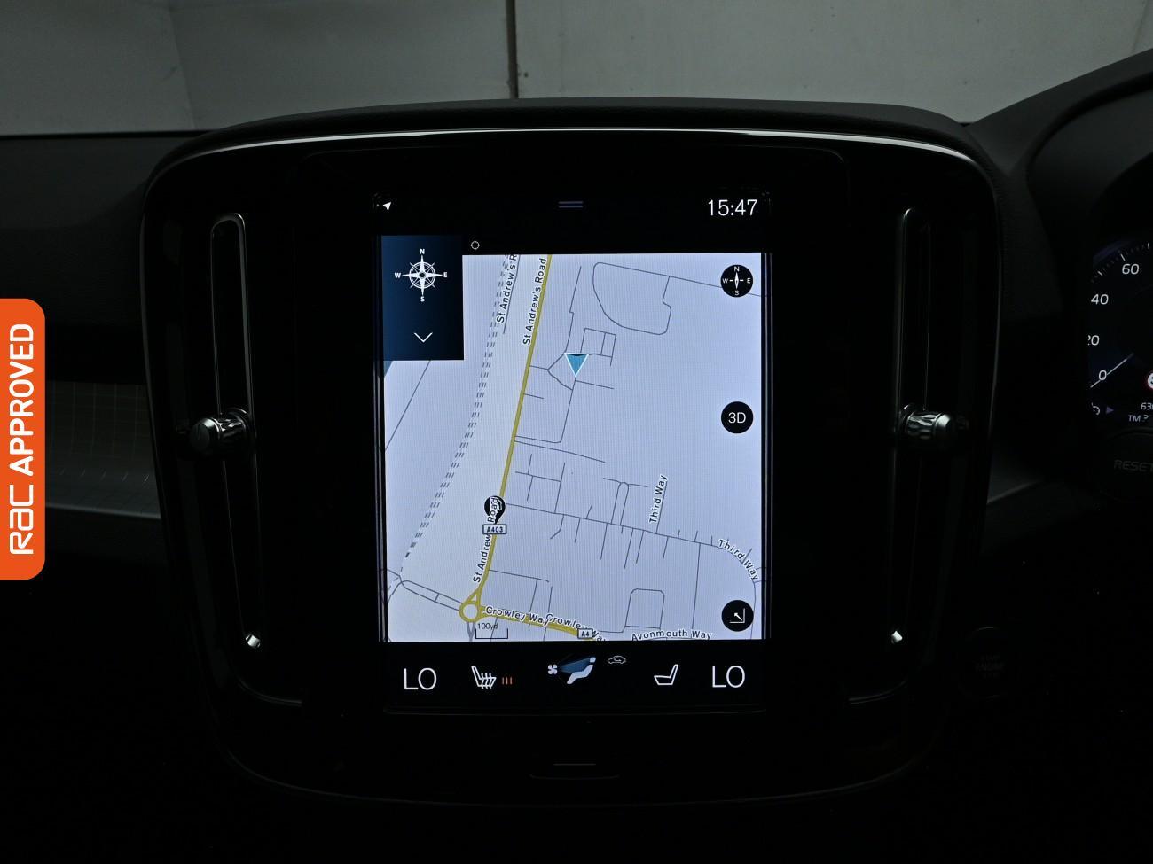 Volvo XC40 view 18