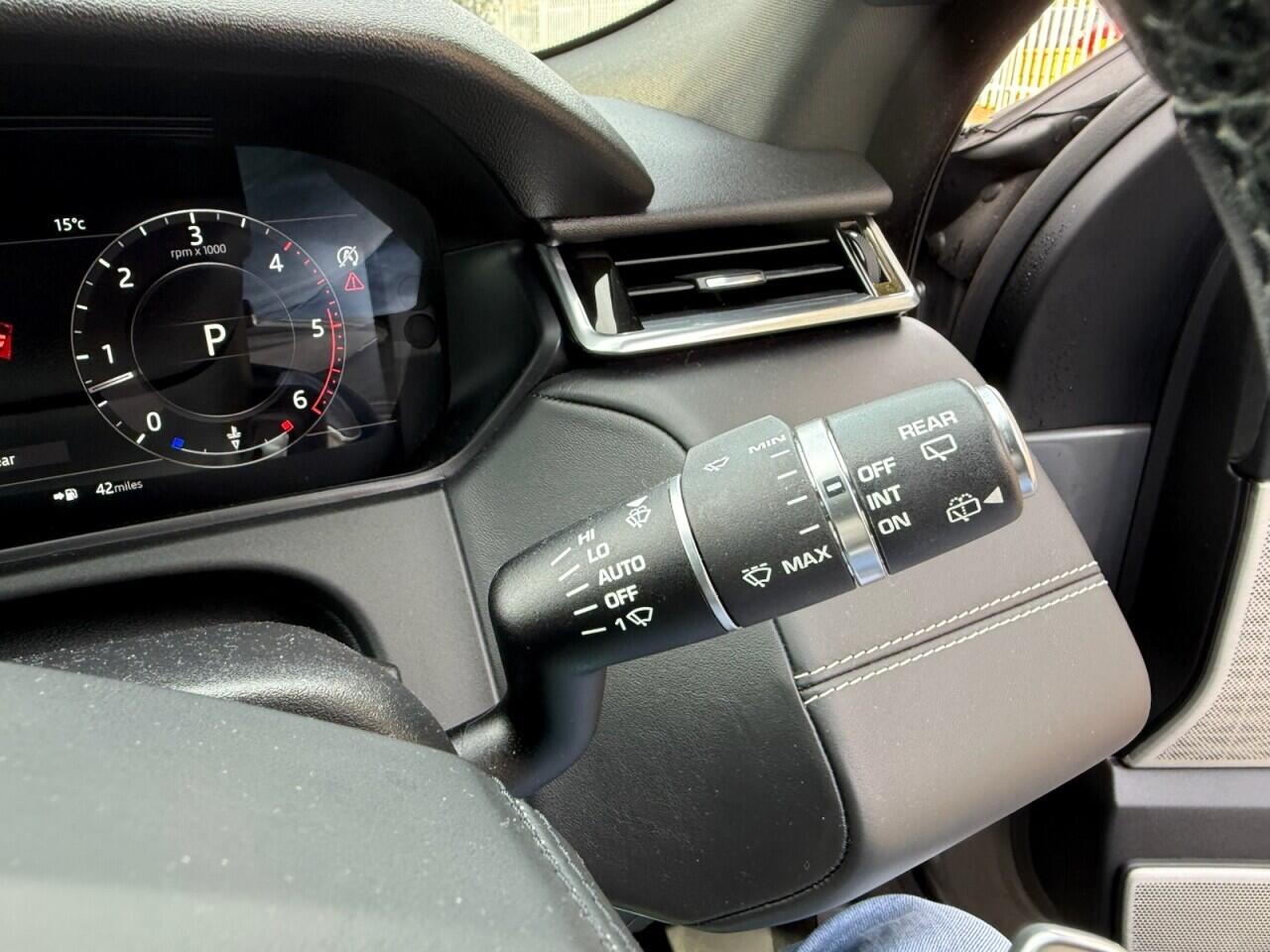 Land Rover Range Rover Velar view 24